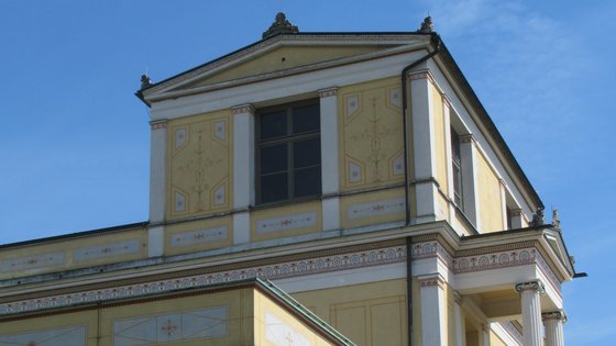 Fenster des Pompejanum Blick auf das Pomejaneum, welches im griechischen Stil gebaut wurde